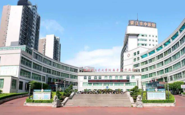 晋江市中医院口腔科拔牙技术好不好?医生案例+价格