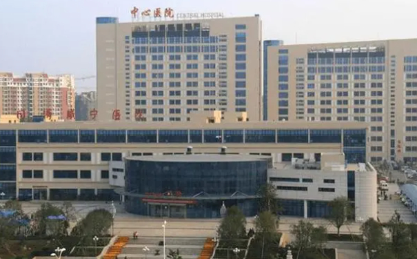 咸宁市中心医院口腔科种植牙技术评测，案例+价格表