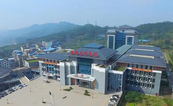 重庆市涪陵区中医院口腔科种植牙技术评测，案例+价格表