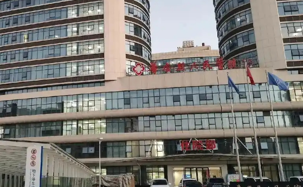 普安县人民医院口腔科龅牙矫正疼吗？恢复期+费用明细