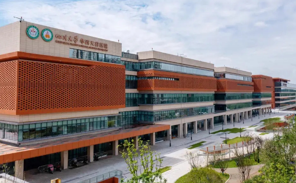 四川大学华西口腔医院做瘢痕疙瘩正规吗?瘢痕疙瘩案例记录点评,在3000元起